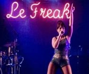 Le Freak  Discoorkester der bar spiller de rigtige hits - gang i den med Le Freak